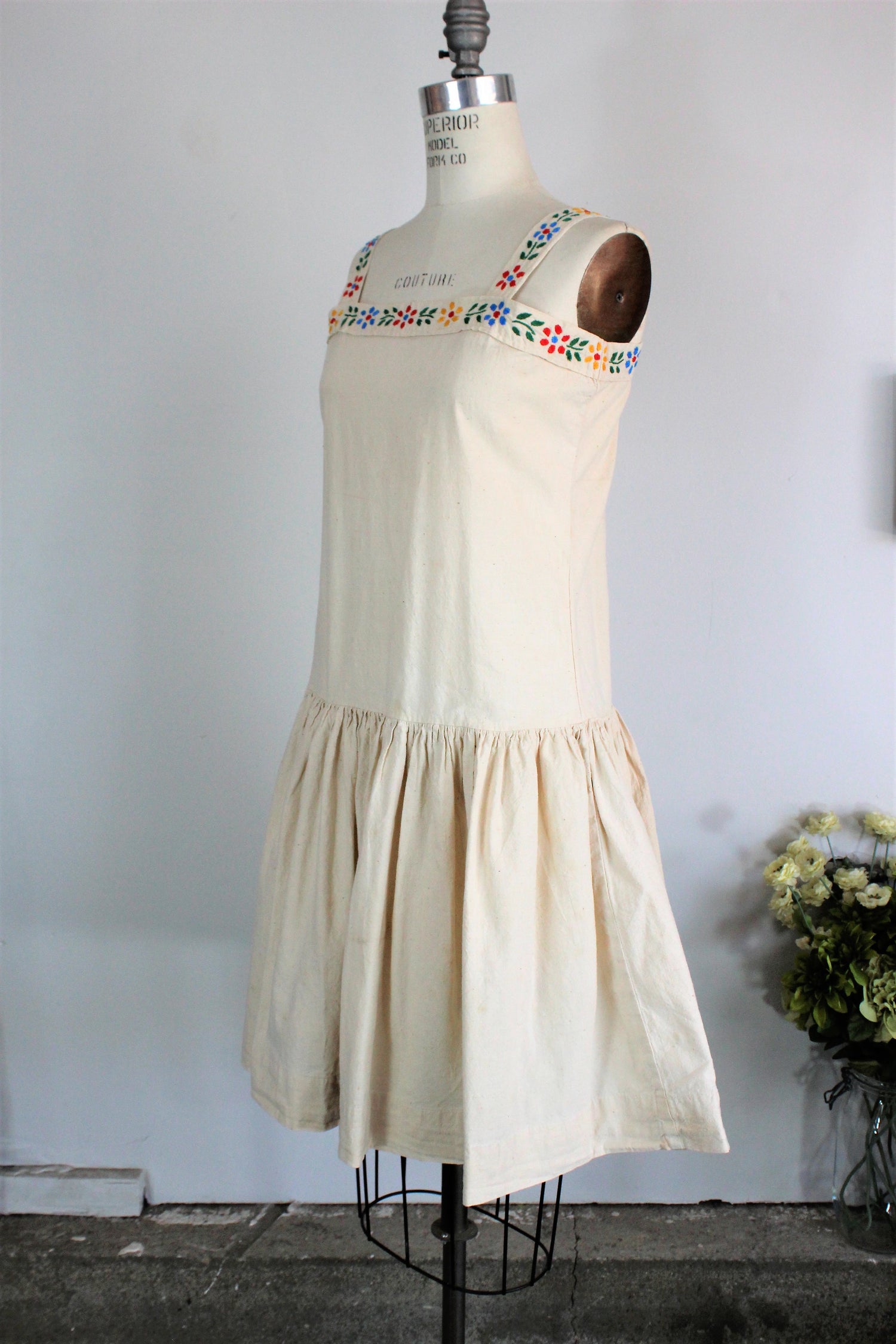 Vintage 1960s 1970s Does 1920s Dress With Embroidered Flowers
