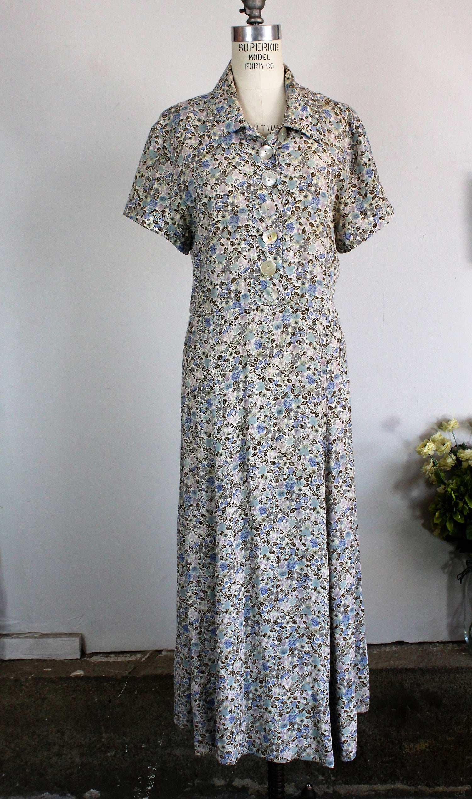 Vintage 1980s Does 1940s Floral Print Dress / Broomskirts by Lucia Lukken