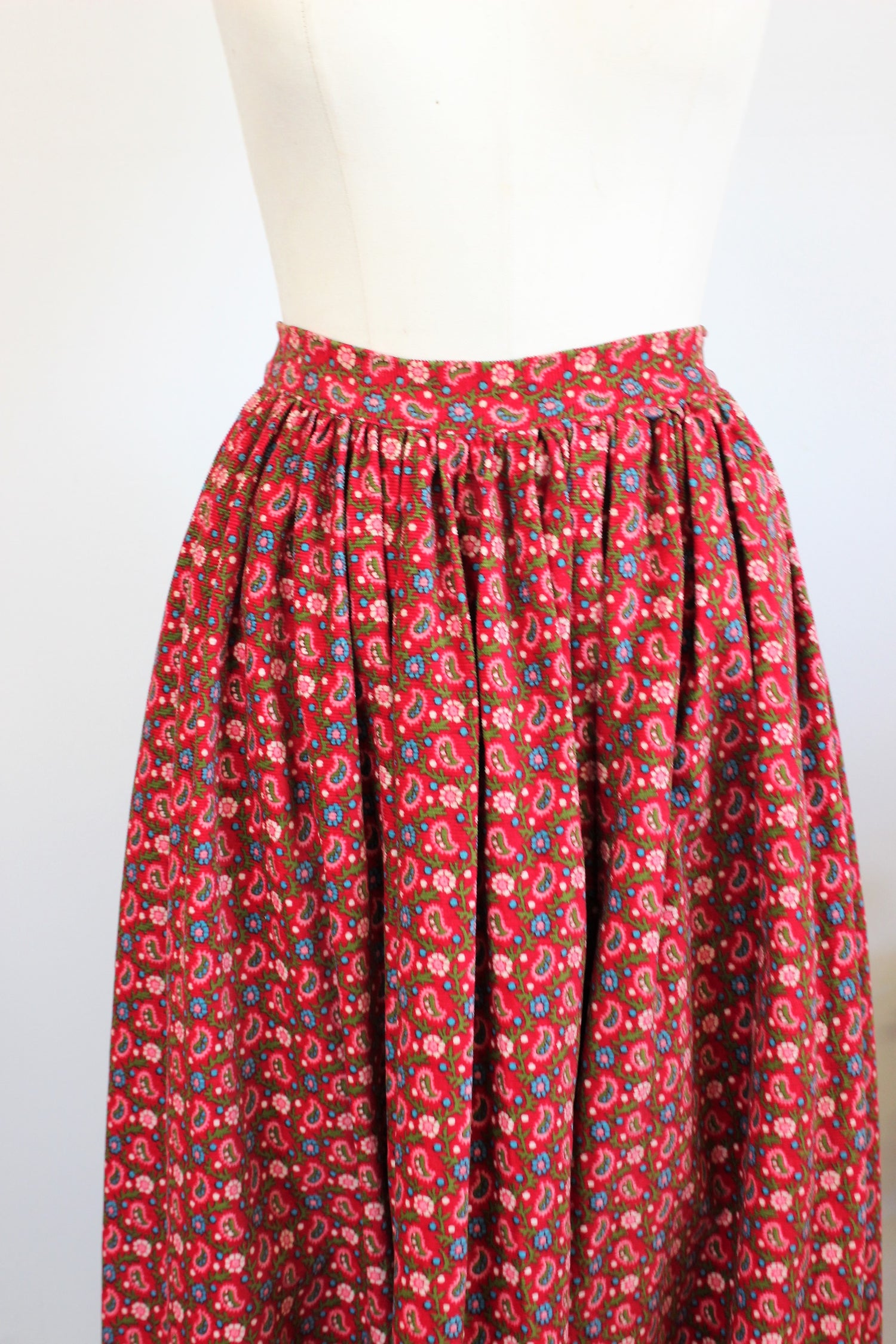 Vintage 1960s Maxi Skirt / Corduroy