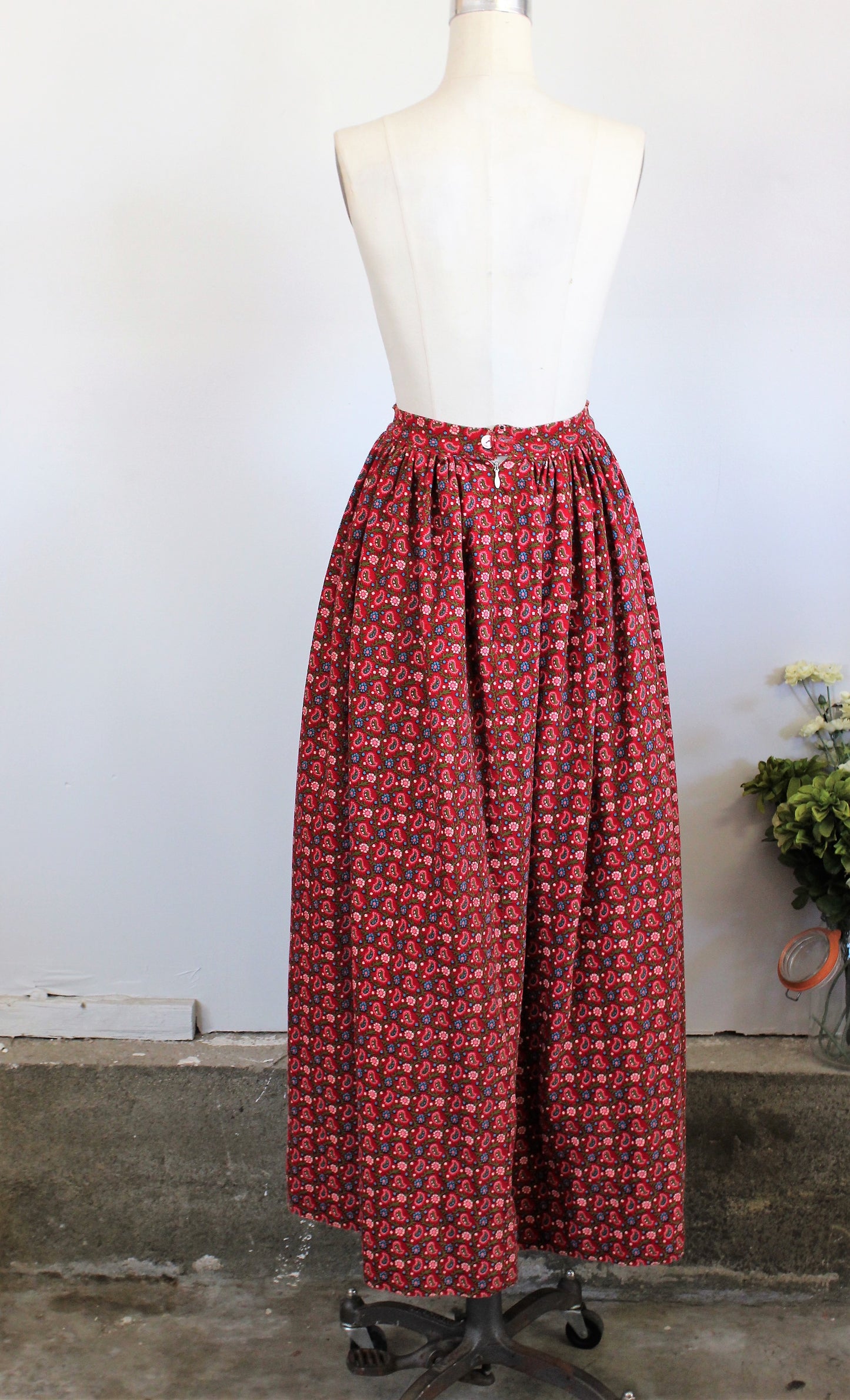 Vintage 1960s Maxi Skirt / Corduroy