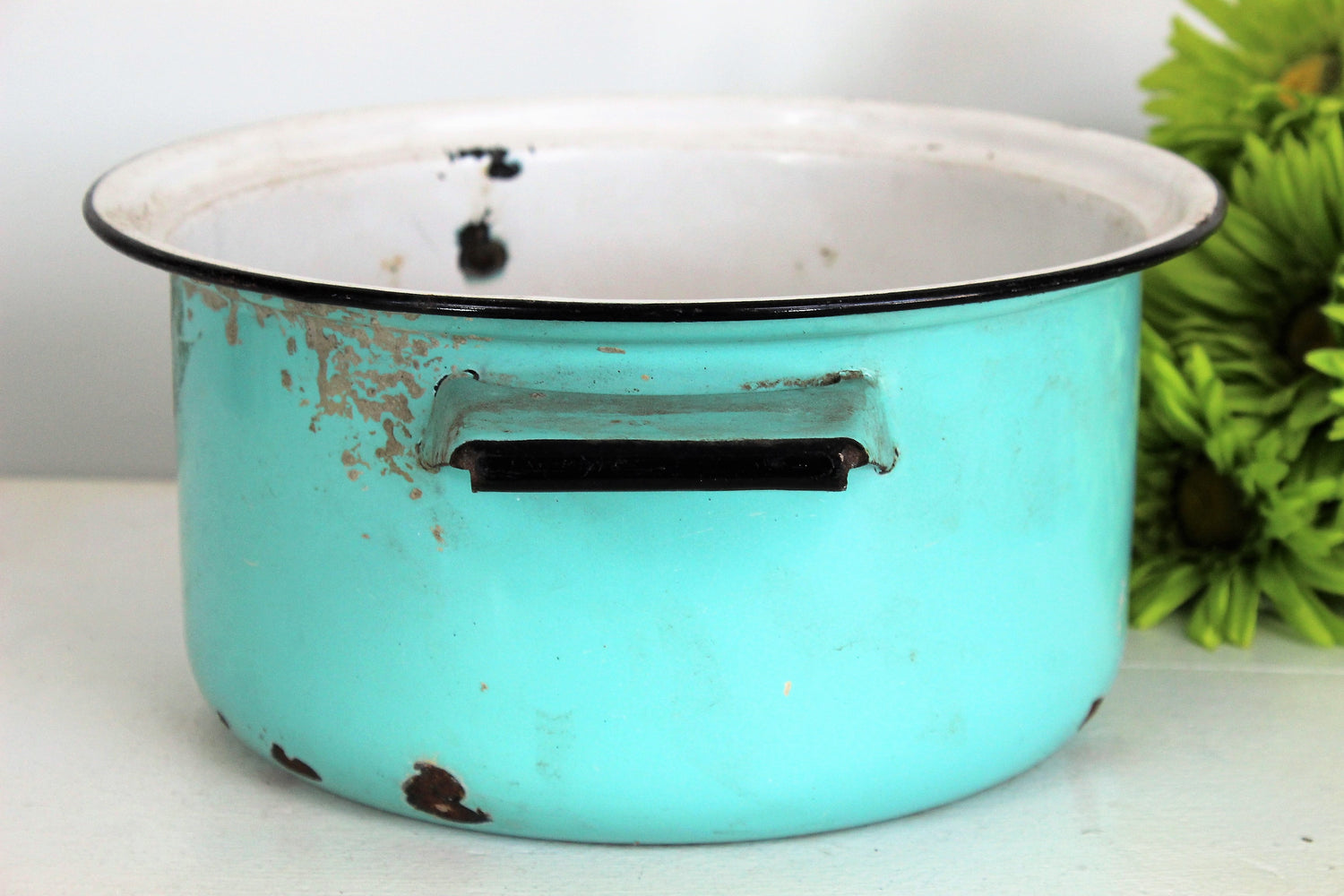 Vintage 1940s 1950s Enamelware Pot 