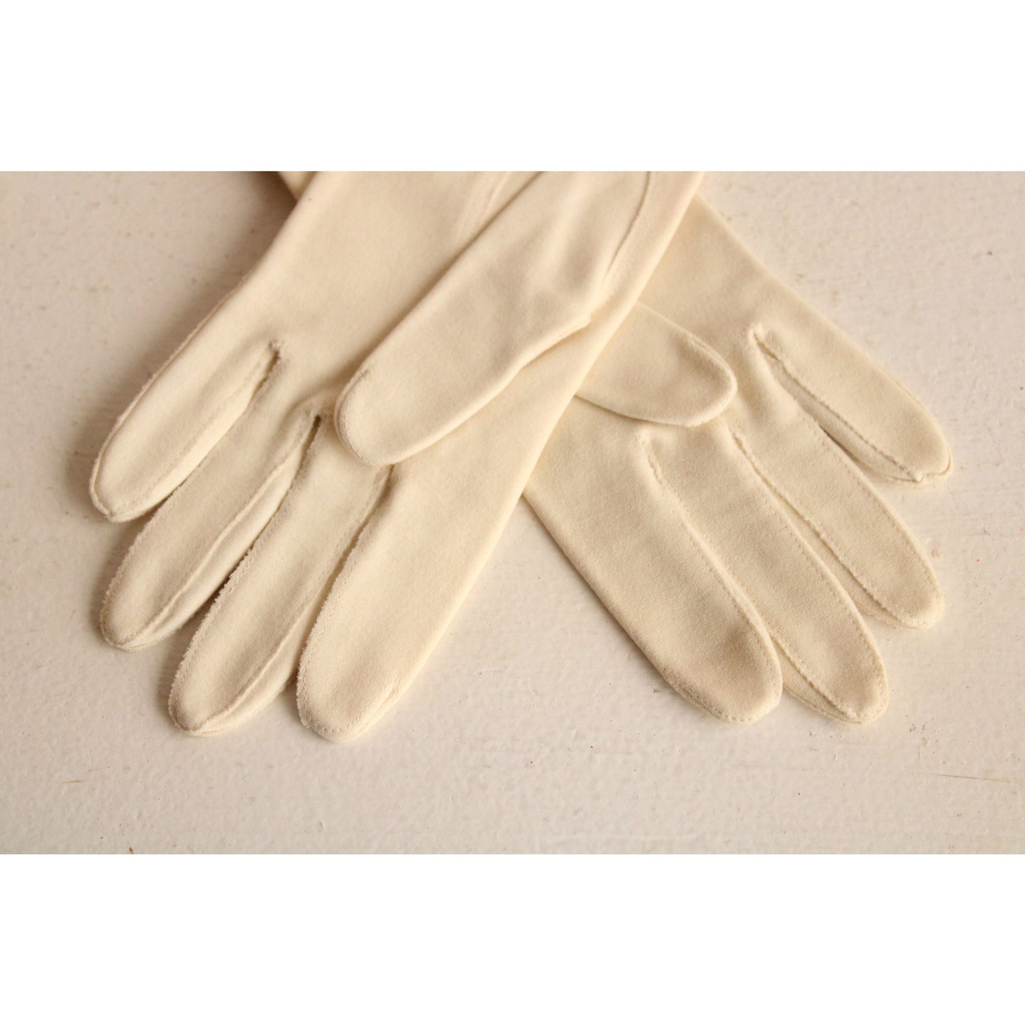 Vintage 1950s 1960s Aris Gloves Size 6 1/2 in Embroidered Ivory Cotton