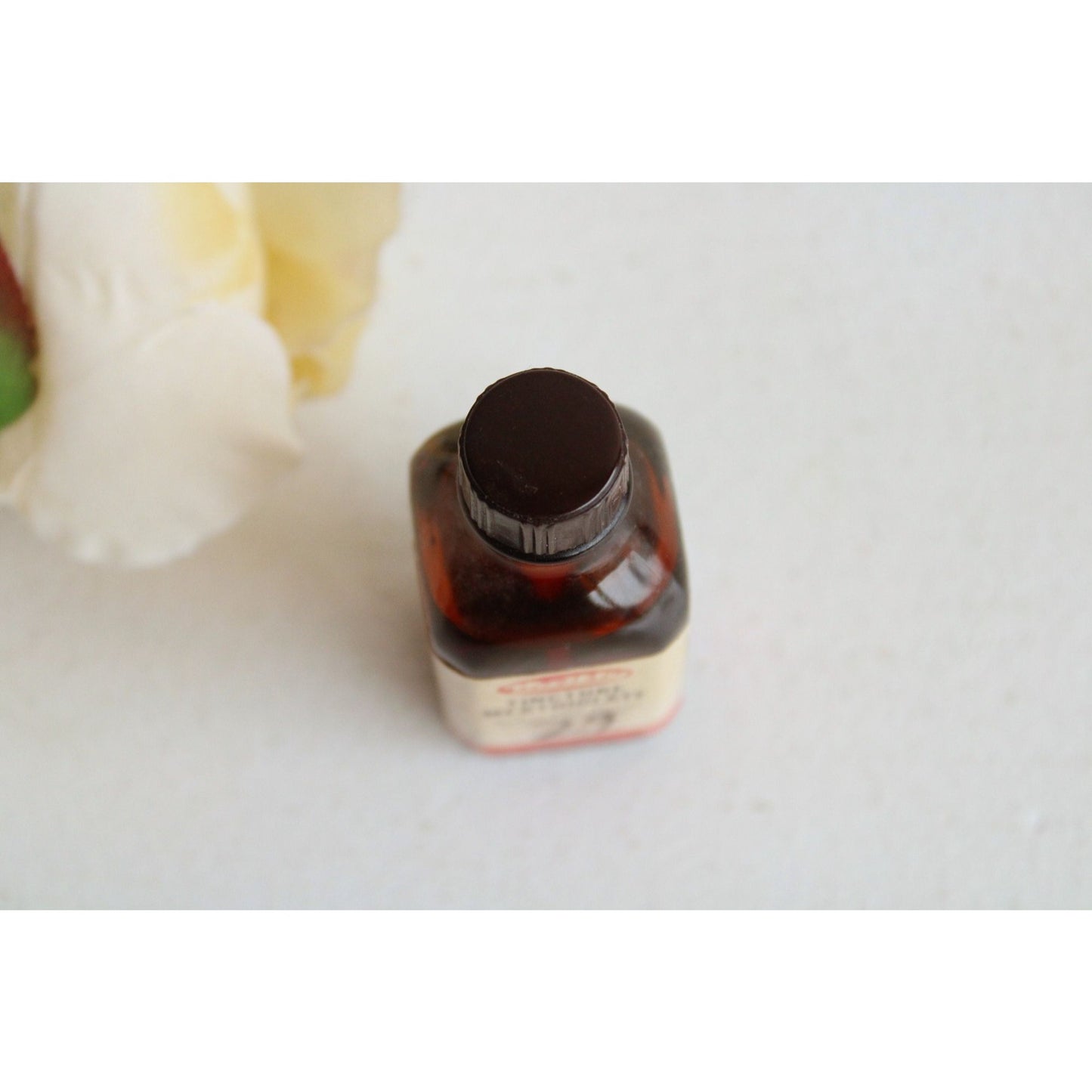 Vintage 1930s 1940s Merthiolate Tincture Apothecary Glass Poison Bottle