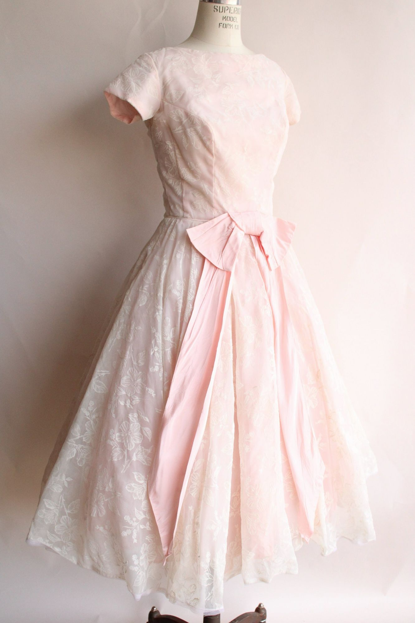 Vintage 1950s Pink and White Floral Fit And Flare Party Dress