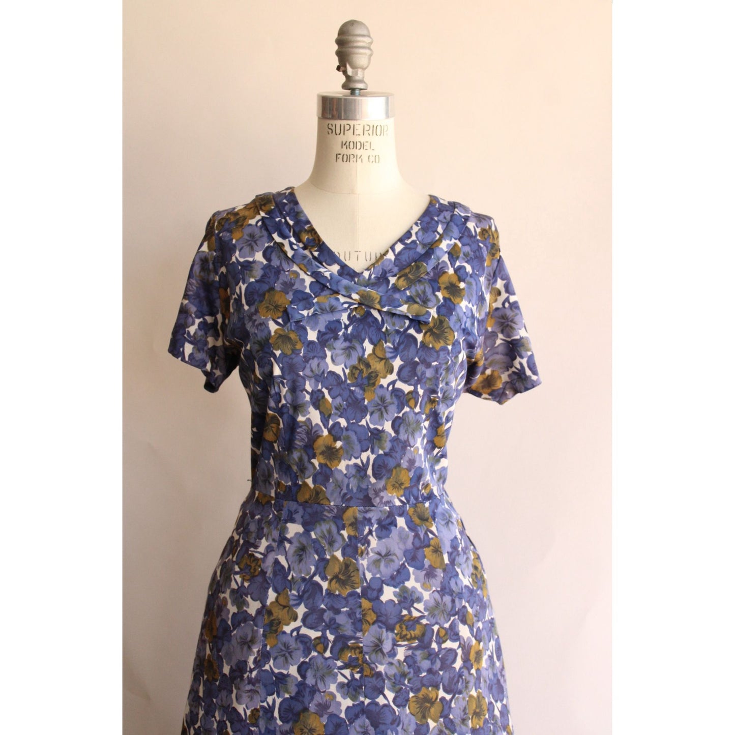 Vintage 1940s 1950s Blue and Brown Floral Print Dress