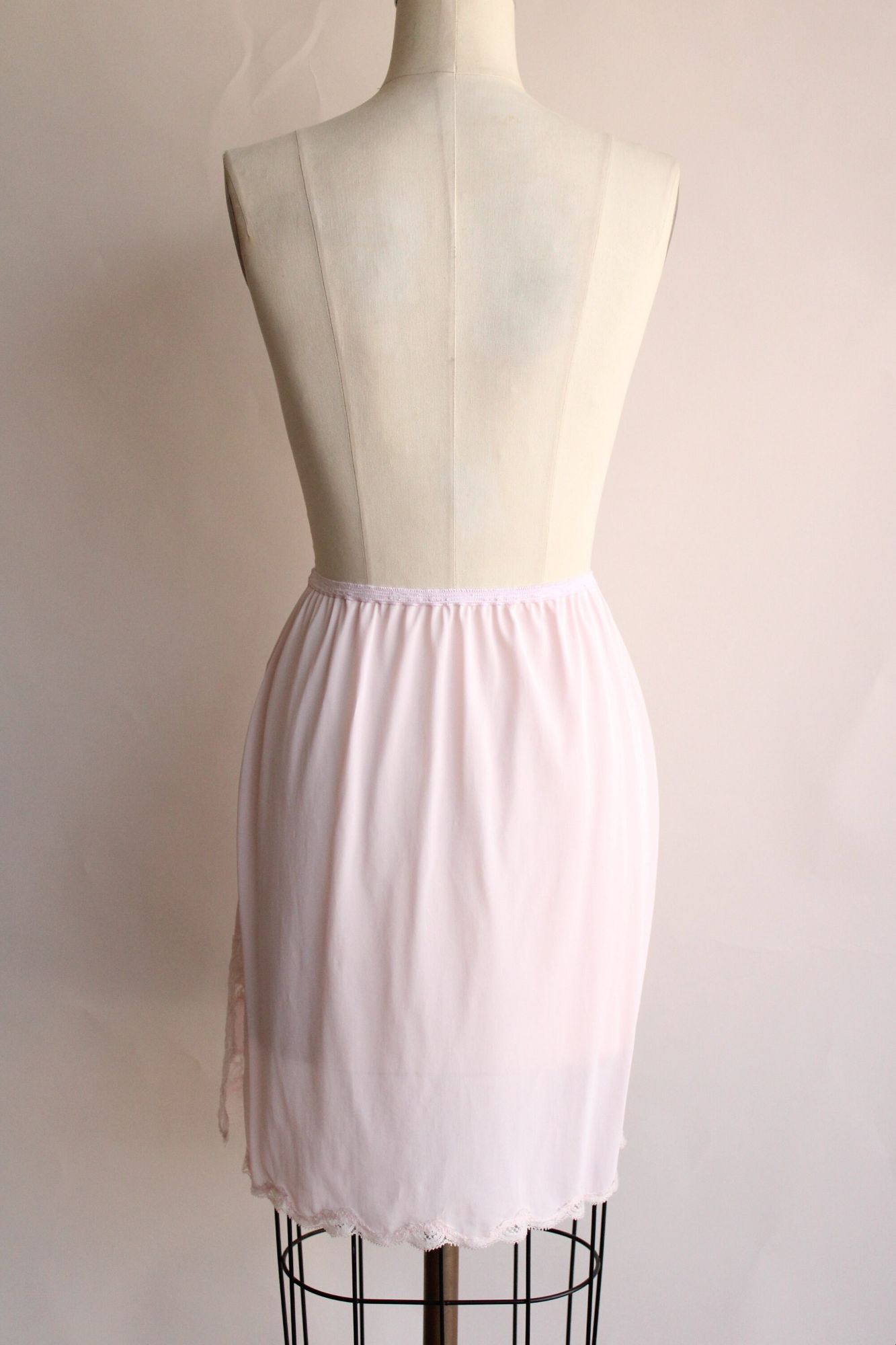 Vintage 1960s Mistee Pink Nylon Half Slip