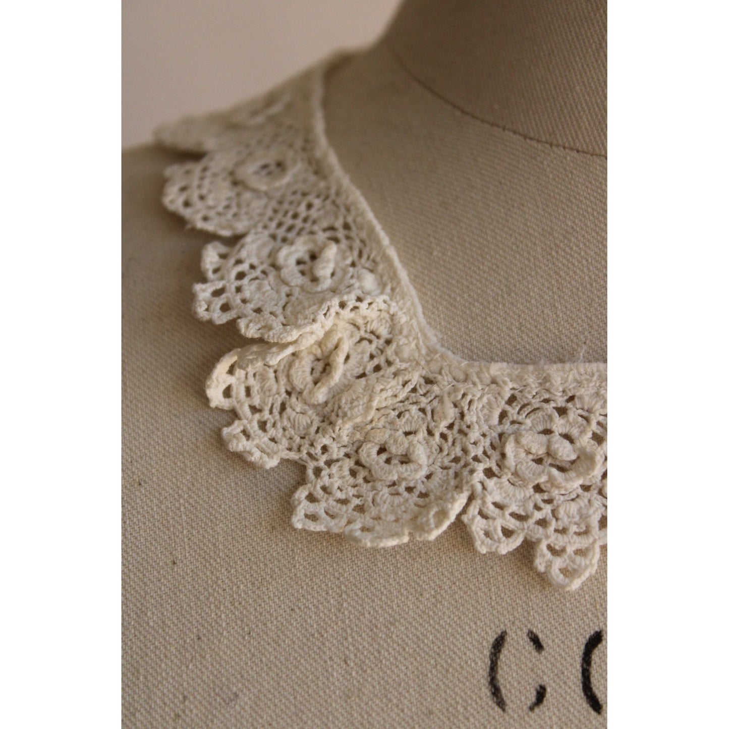 Vintage Early 1900s Collar, Cuffs and Trim in Ivory Lace