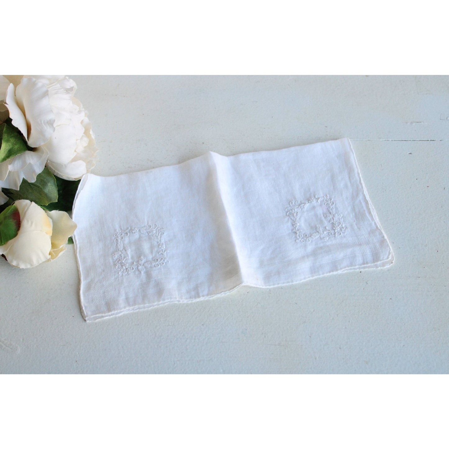 Vintage 1930s 1940s White Embroidered Linen Handkerchief