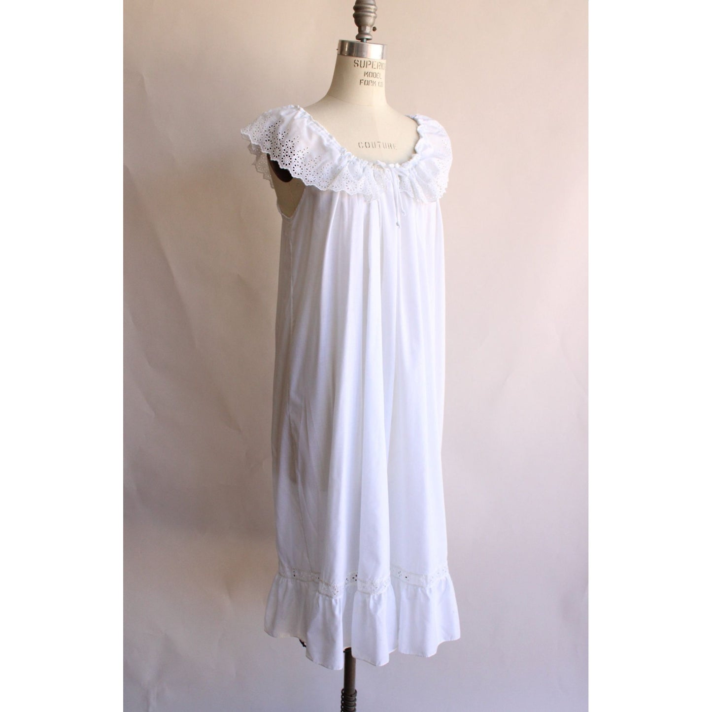 Vintage 1970s 1980s Formfit Rogers White Cotton Nightgown