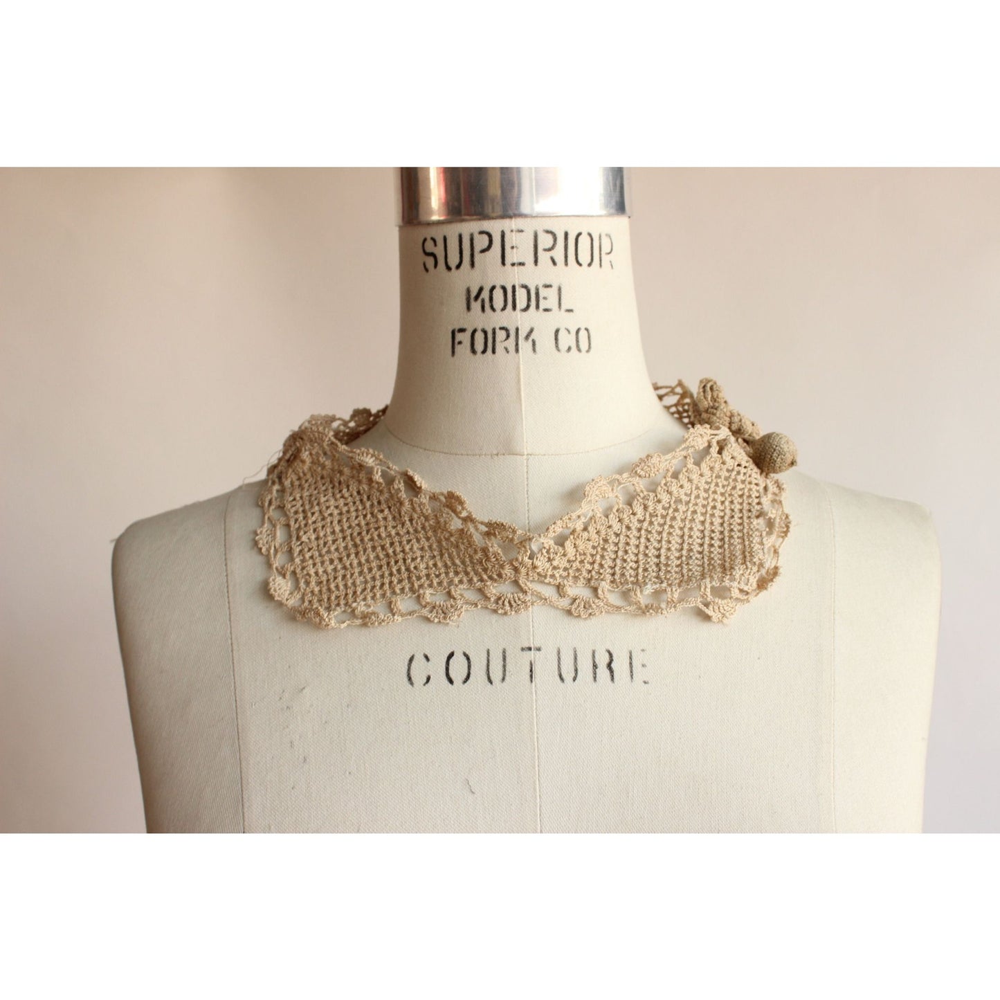 Vintage 1920s Tatted Crochet Lace Collar