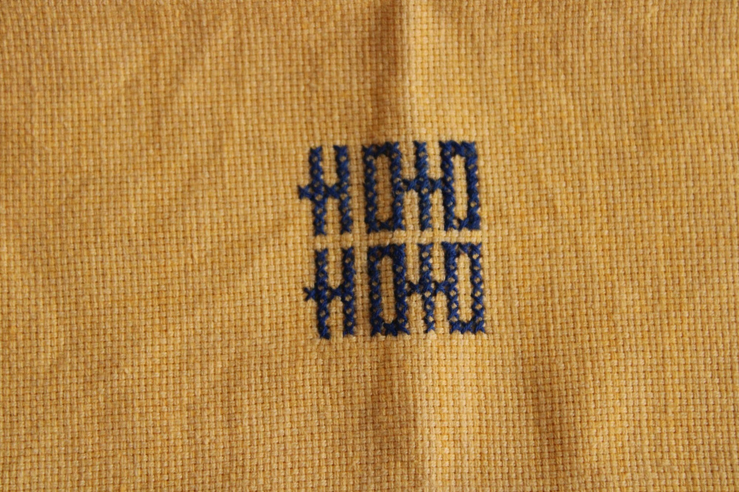 Vintage 1960s  Yellow Linen Fingertip Towel