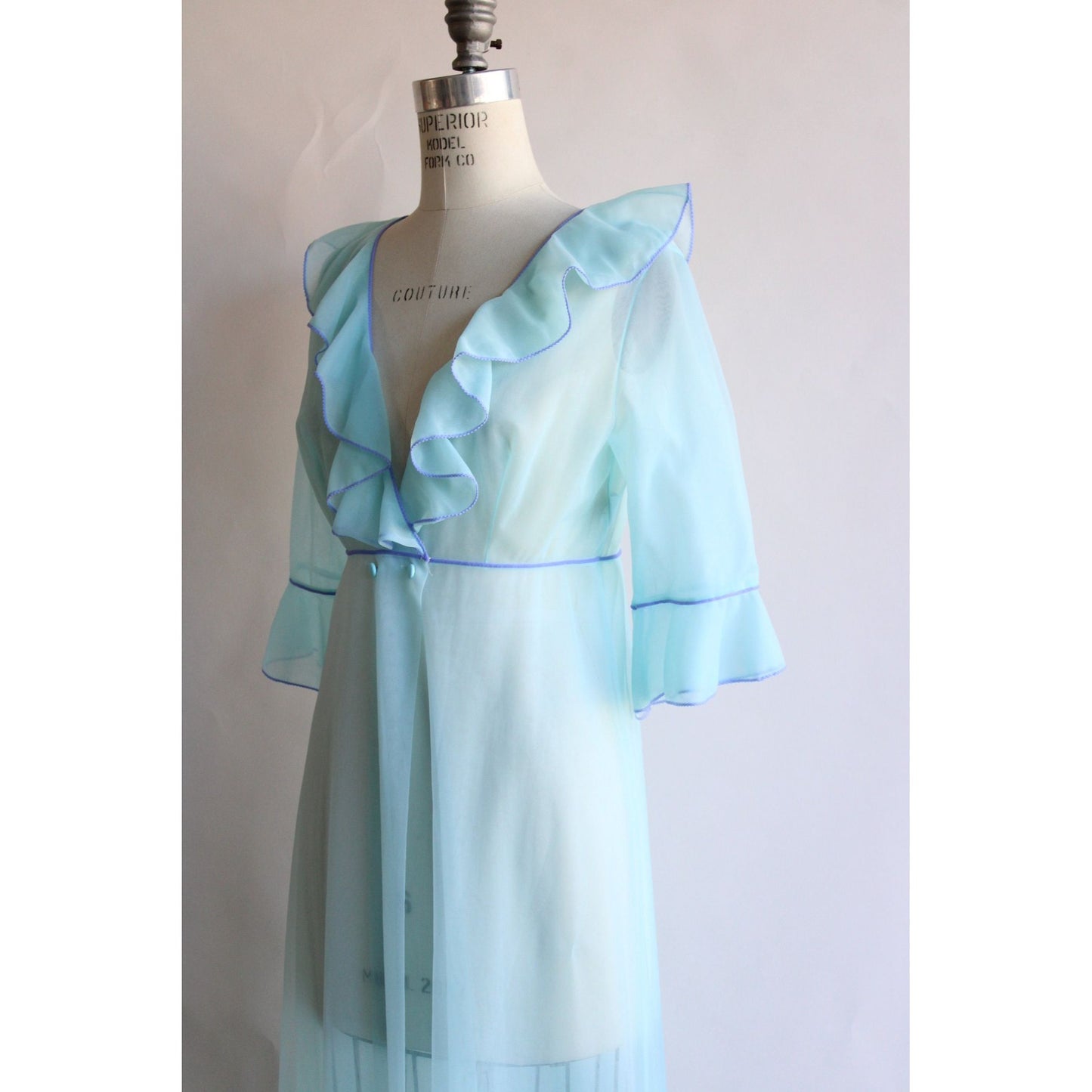 Vintage 1960s Blue Peignoir Robe by Gossard Artemis