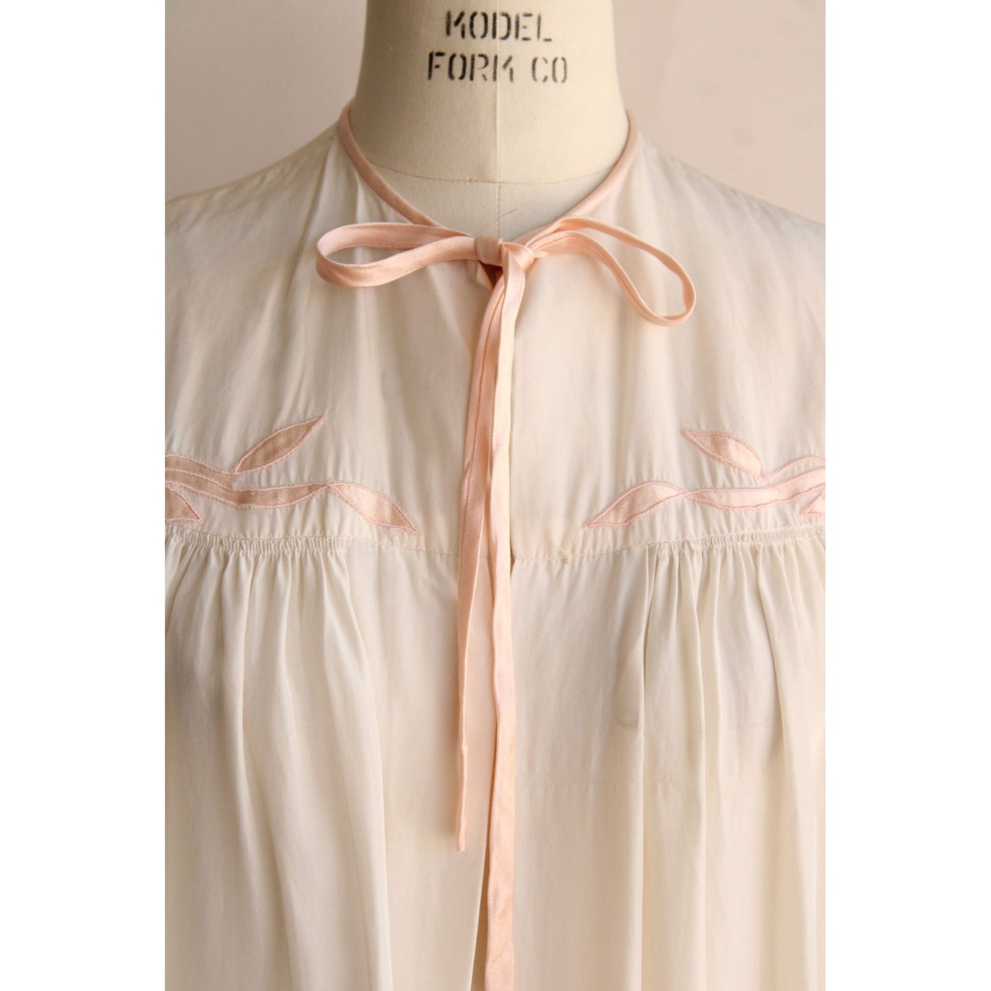 Vintage 1940s Bed Jacket in White Rayon with Pink Satin Trim