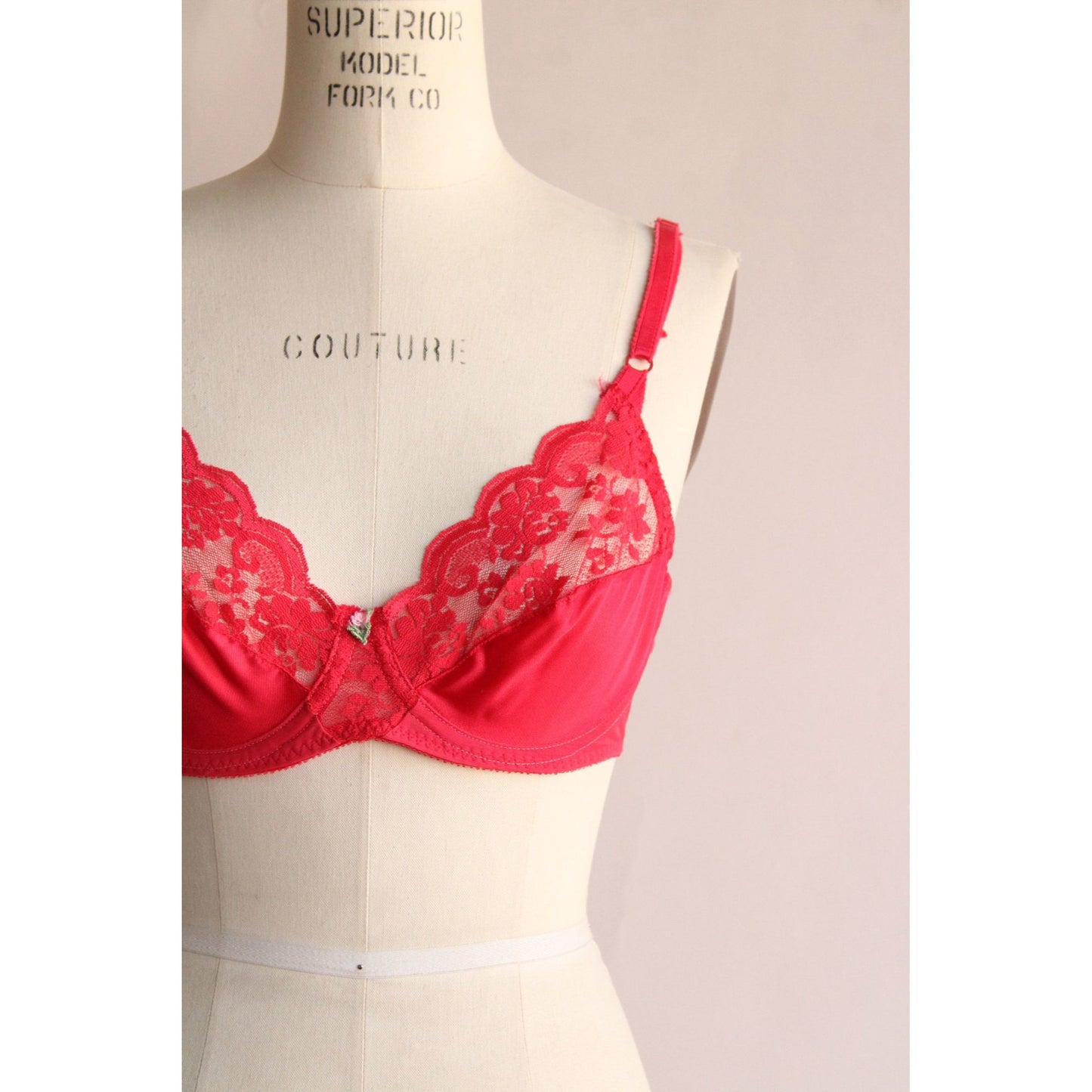 Vintage 1960s 1970s Red Lace Bra by Maidenform Chantilly, Size 36B