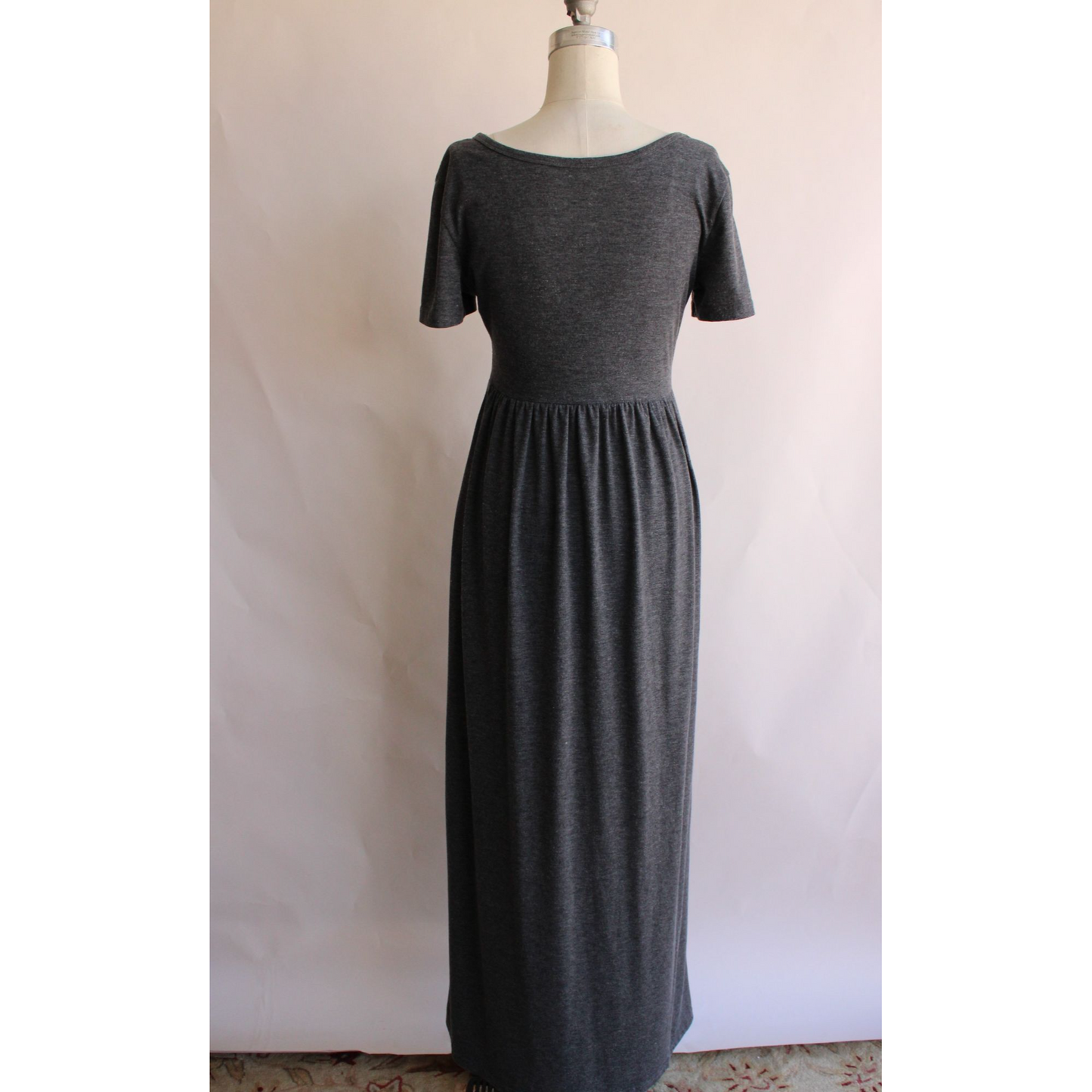 Womens Gray Maxi Dress with Pockets, Size Medium